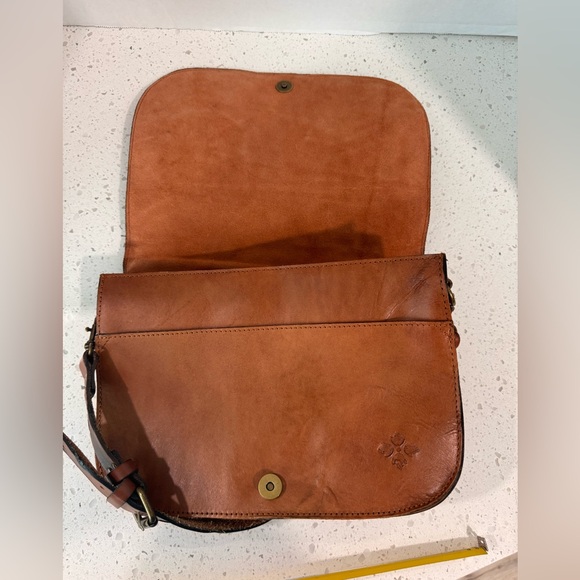 Patricia Nash Rosa Brown Studded Leather
Crossbody Shoulder Bag - Picture 3 of 9